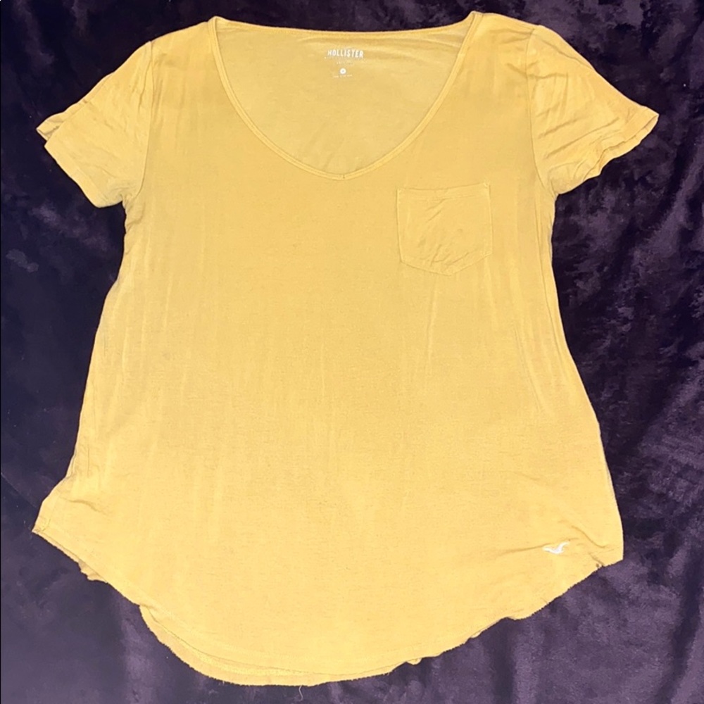 Hollister tee